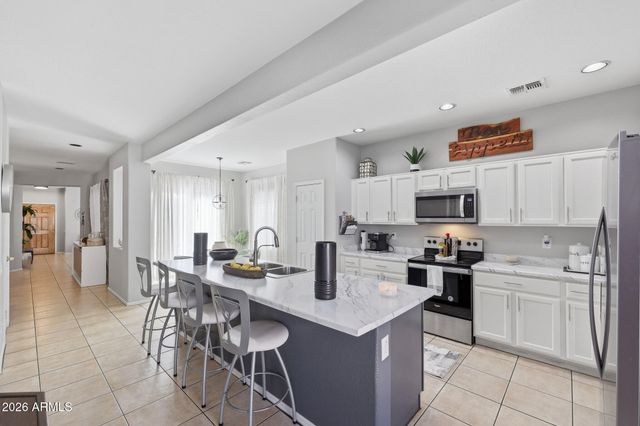 9422 W PALM Lane, Phoenix, AZ 85037