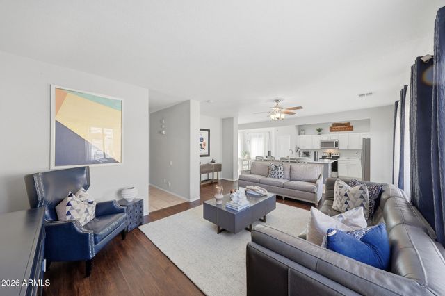 9422 W PALM Lane, Phoenix, AZ 85037