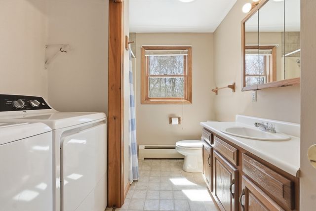 9 Knollwood Dr, Charlton, MA 01507