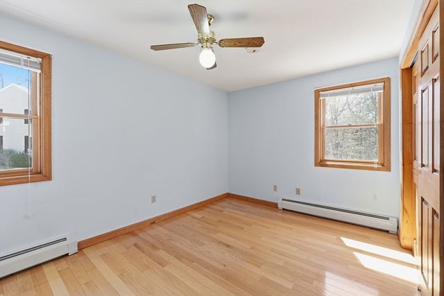 9 Knollwood Dr, Charlton, MA 01507