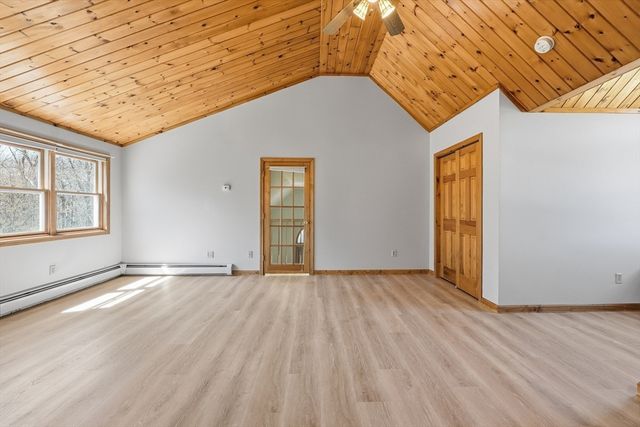 9 Knollwood Dr, Charlton, MA 01507