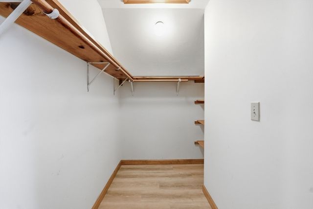 9 Knollwood Dr, Charlton, MA 01507