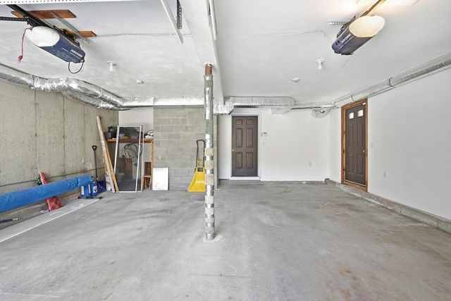 9 Knollwood Dr, Charlton, MA 01507