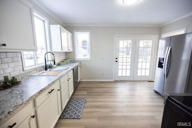 1206 S Madison Street, Muncie, IN 47302