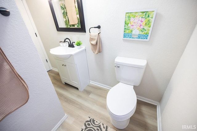 1206 S Madison Street, Muncie, IN 47302