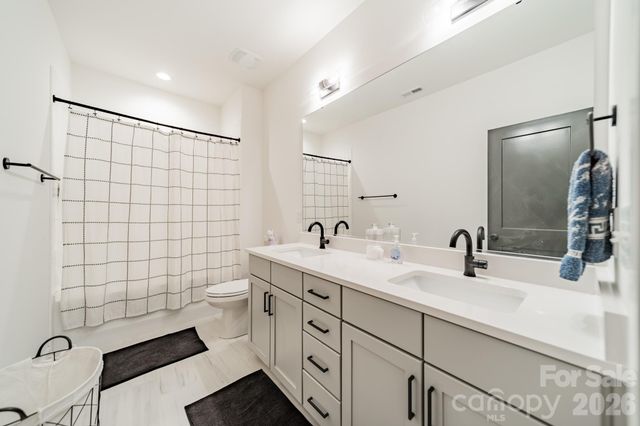 608 Ambassador Street, Charlotte, NC 28208