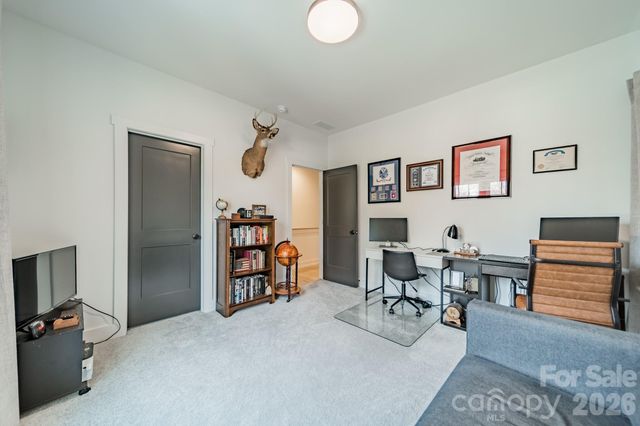 608 Ambassador Street, Charlotte, NC 28208