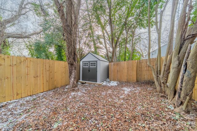 608 Ambassador Street, Charlotte, NC 28208