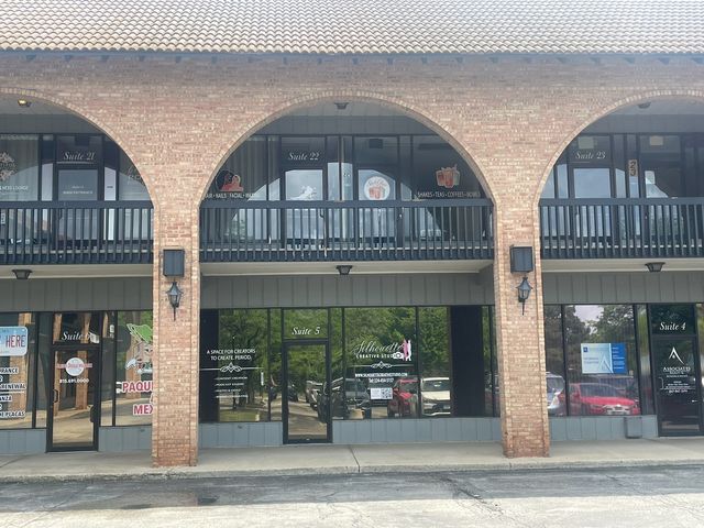 75 MARKET Street 5, Elgin, IL 60123