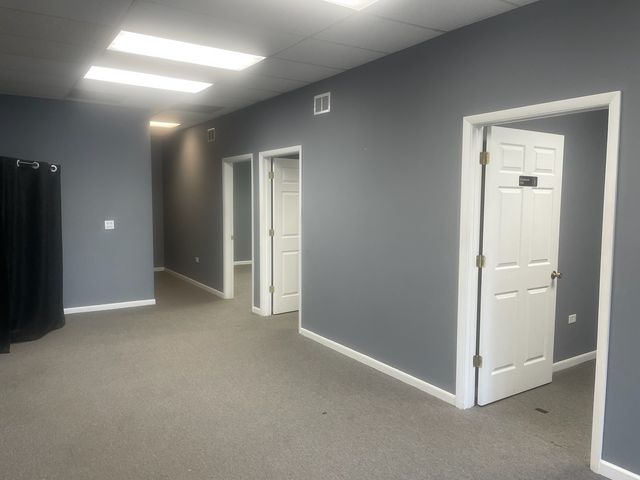 75 MARKET Street 5, Elgin, IL 60123