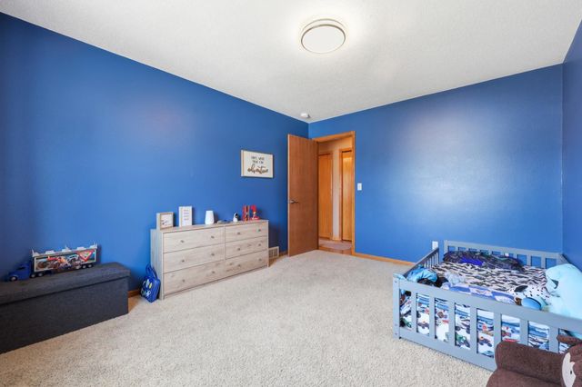 3532 Lincoln Street S, Fargo, ND 58104