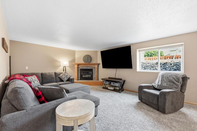 3532 Lincoln Street S, Fargo, ND 58104