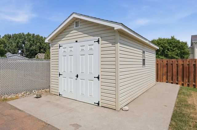 3532 Lincoln Street S, Fargo, ND 58104