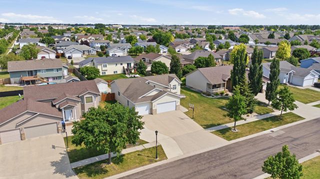 3532 Lincoln Street S, Fargo, ND 58104