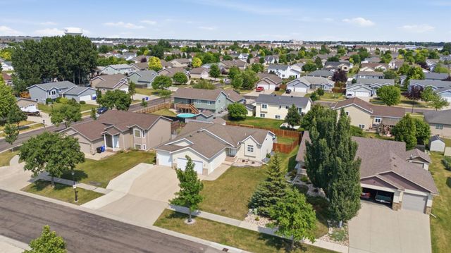 3532 Lincoln Street S, Fargo, ND 58104