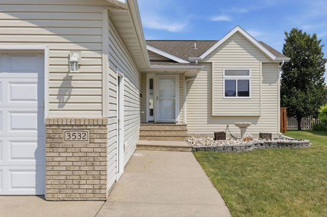 3532 Lincoln Street S, Fargo, ND 58104