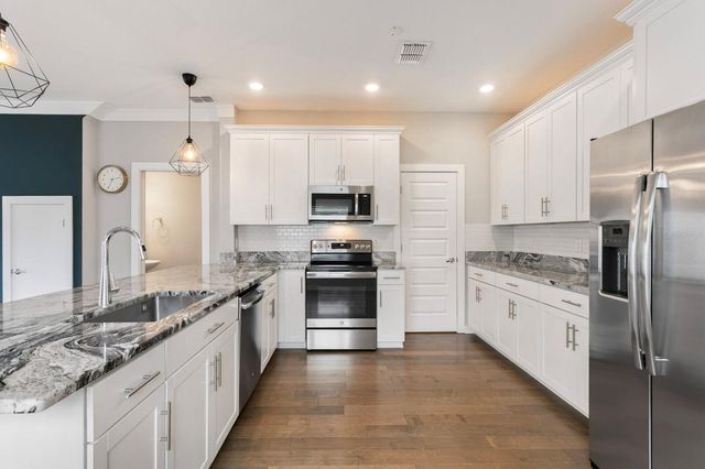 2702 W GRAY STREET A, Tampa, FL 33609