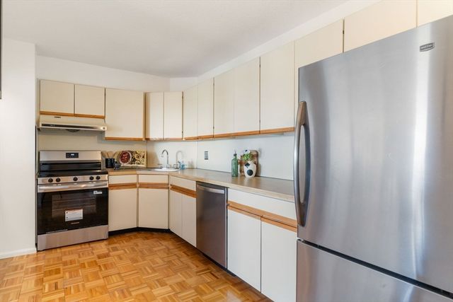 141 Coolidge Avenue 517, Watertown, MA 02472