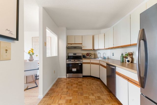 141 Coolidge Avenue 517, Watertown, MA 02472