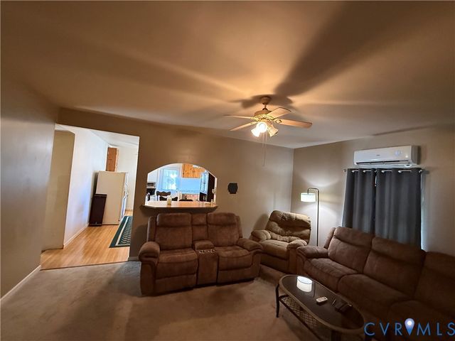 129 Cheaneys Bridge Rd, Dunnsville, VA 22454