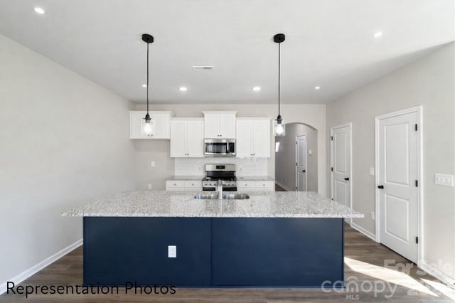 4743 Muskogee Drive, Charlotte, NC 28227