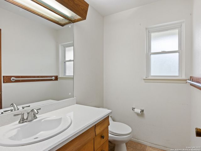 626 Fawndale, Windcrest, TX 78239