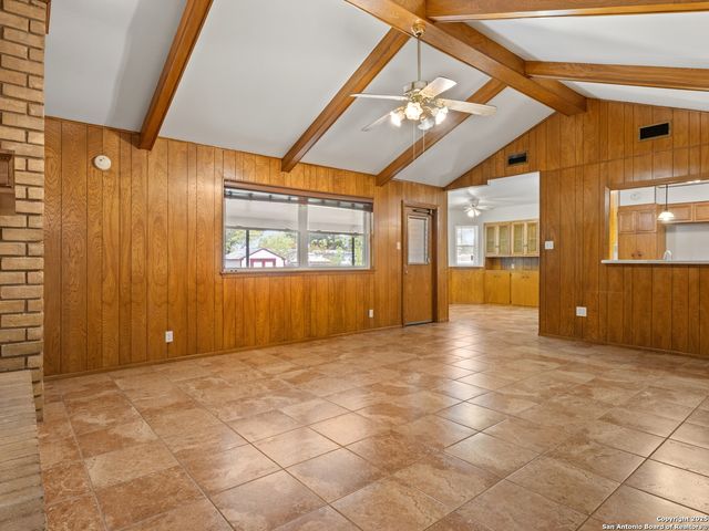 626 Fawndale, Windcrest, TX 78239
