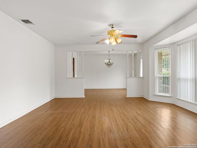 626 Fawndale, Windcrest, TX 78239