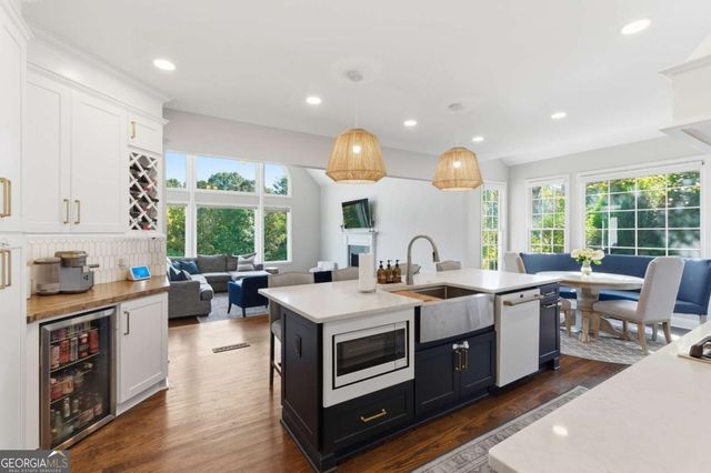 628 Goldpoint Trace, Woodstock, GA 30189