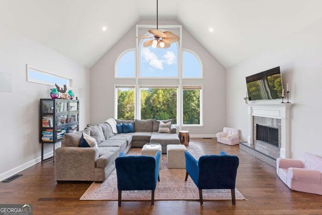 628 Goldpoint Trace, Woodstock, GA 30189