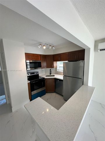 1520 NE 56TH ST 8, Fort Lauderdale, FL 33334