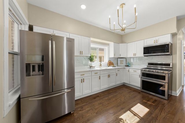 1335 Wesley Avenue, Berwyn, IL 60402