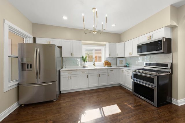 1335 Wesley Avenue, Berwyn, IL 60402