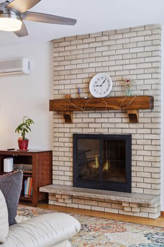 1297 Pinewood Drive, Woodbury, MN 55125