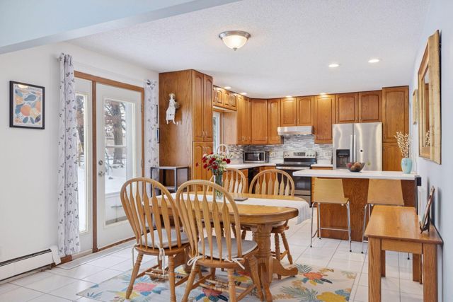 1297 Pinewood Drive, Woodbury, MN 55125