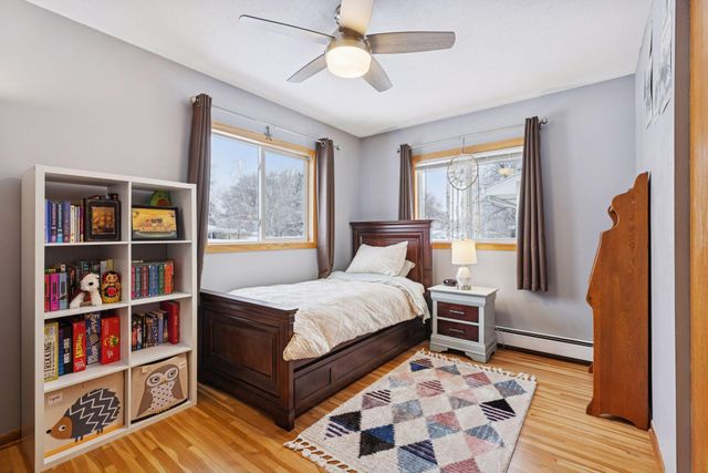 1297 Pinewood Drive, Woodbury, MN 55125