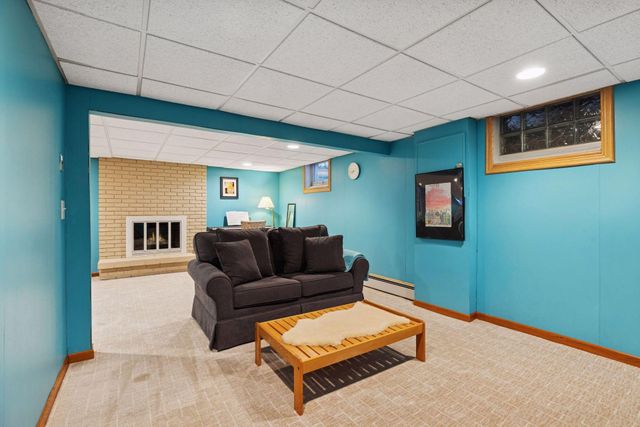 1297 Pinewood Drive, Woodbury, MN 55125