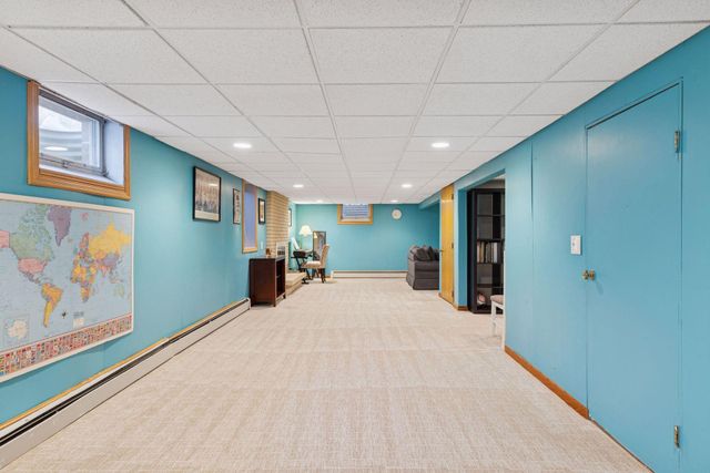 1297 Pinewood Drive, Woodbury, MN 55125