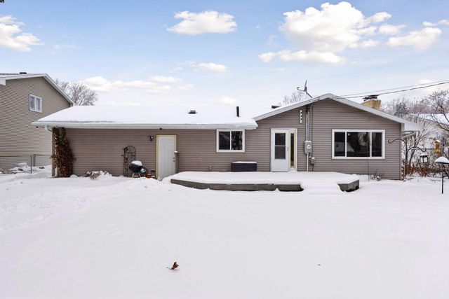 1297 Pinewood Drive, Woodbury, MN 55125