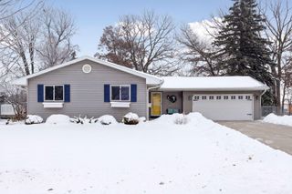 1297 Pinewood Drive, Woodbury, MN 55125