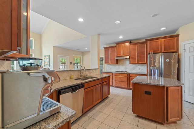 5515 Mangrove Creek Lane, Sugar Land, TX 77479