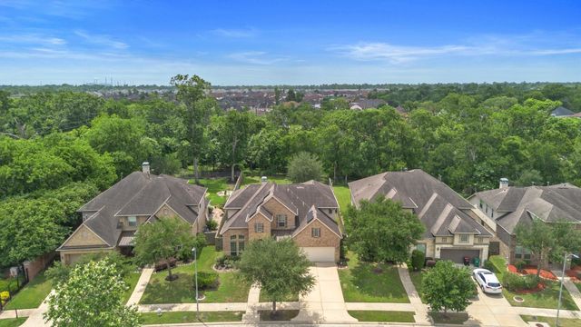 5515 Mangrove Creek Lane, Sugar Land, TX 77479