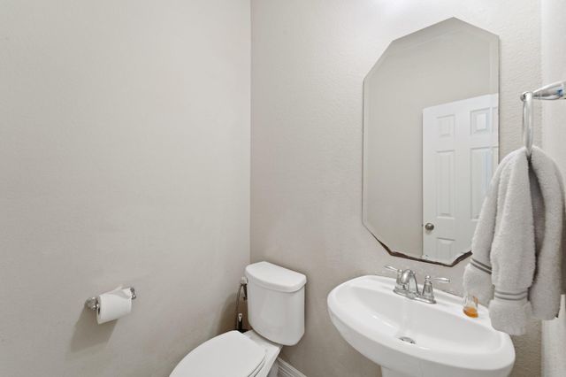 5515 Mangrove Creek Lane, Sugar Land, TX 77479