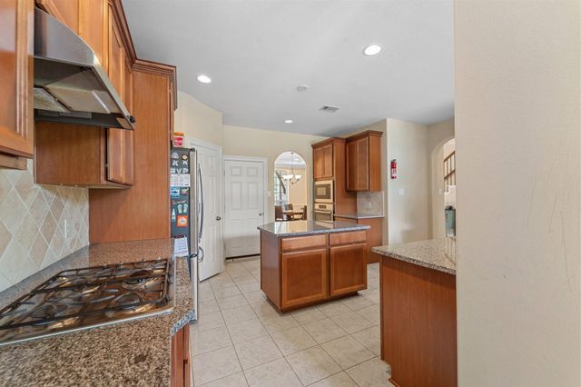 5515 Mangrove Creek Lane, Sugar Land, TX 77479