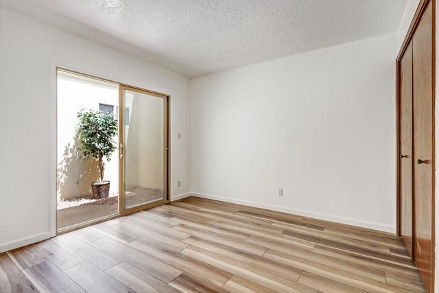 608 Meadow Green Court SE, Albuquerque, NM 87123