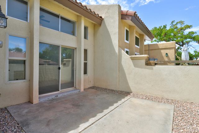 608 Meadow Green Court SE, Albuquerque, NM 87123