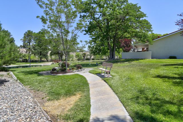 608 Meadow Green Court SE, Albuquerque, NM 87123