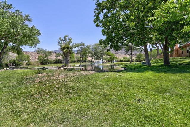 608 Meadow Green Court SE, Albuquerque, NM 87123