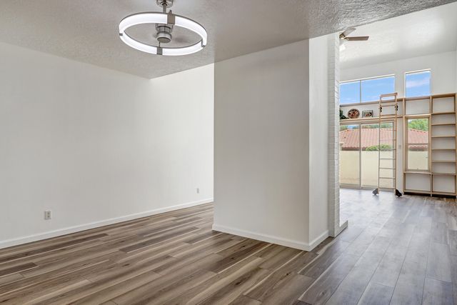 608 Meadow Green Court SE, Albuquerque, NM 87123