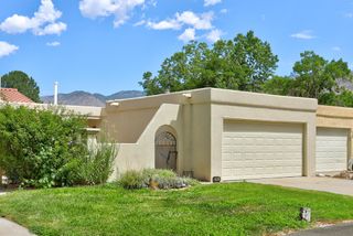 608 Meadow Green Court SE, Albuquerque, NM 87123
